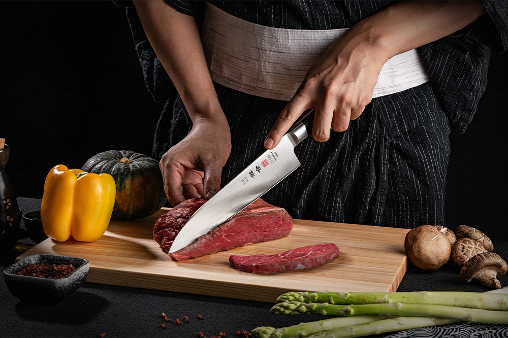 Kanngou Japanese chef knife cutting sashimi